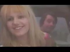 آنجلینا, لباس توری س ...
