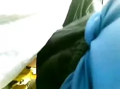 یک زن به سکس لباس با ...