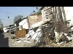 او شلیک در حمام لباس ...